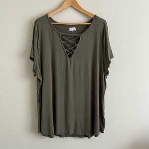 Maurices Green lattice Relaxed Cut Out Short Sleeve Tee Size 3